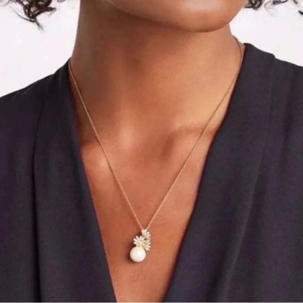 Kate spade ♠️ Loves Me, Loves Me Not Necklace, excellent condition - Picture 2 of 5